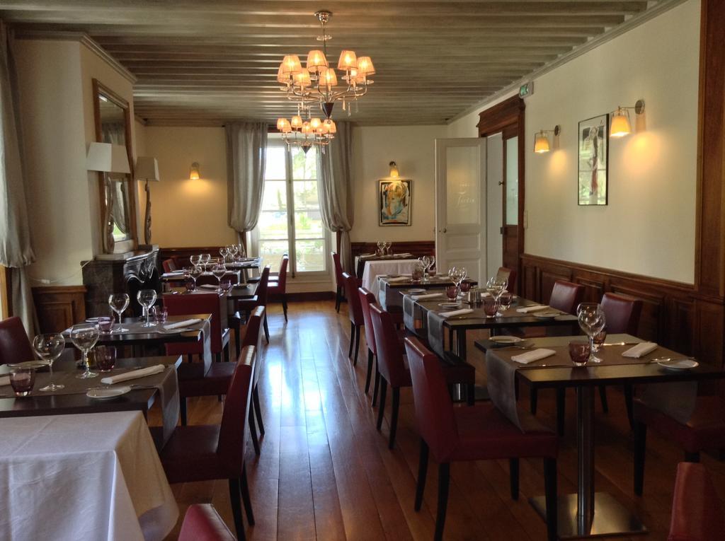 Hostellerie Les Frenes Avignon Buitenkant foto
