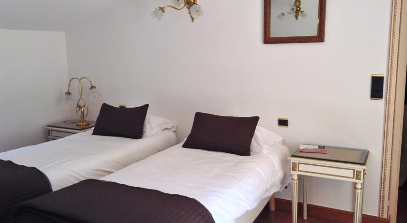 Hostellerie Les Frenes Avignon Buitenkant foto