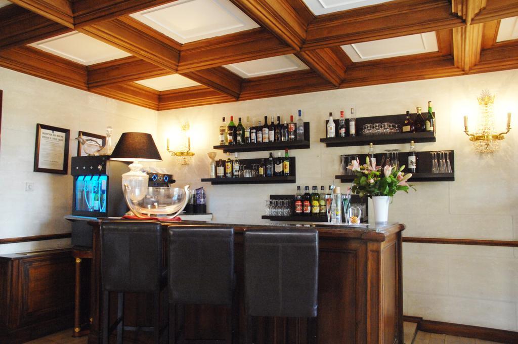 Hostellerie Les Frenes Avignon Buitenkant foto