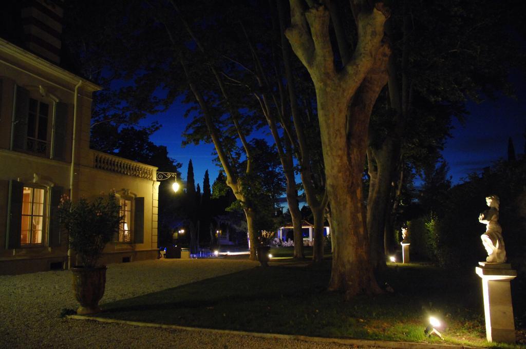 Hostellerie Les Frenes Avignon Buitenkant foto
