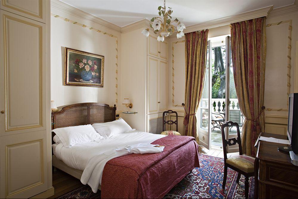 Hostellerie Les Frenes Avignon Kamer foto