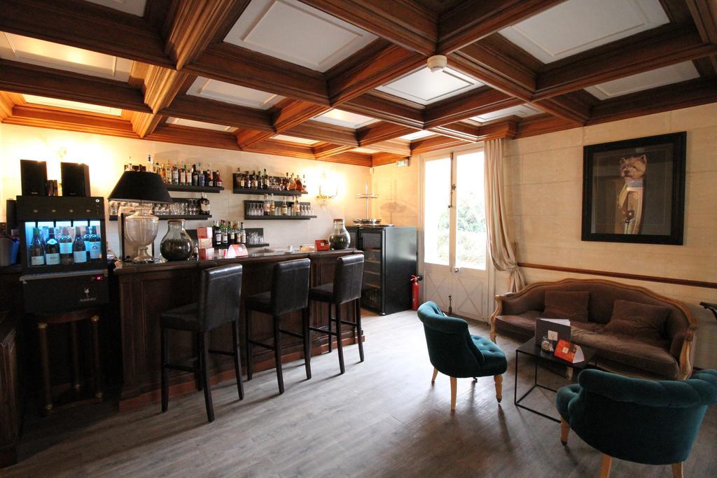Hostellerie Les Frenes Avignon Buitenkant foto